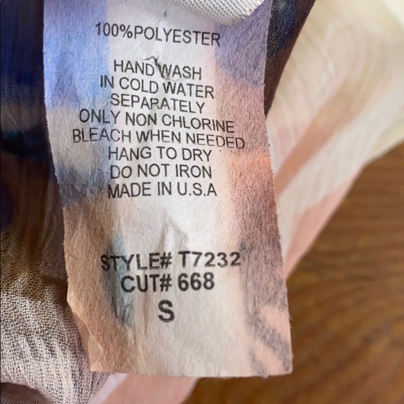 Cleo Semi Sheer Top Size S - Picture 5 of 5